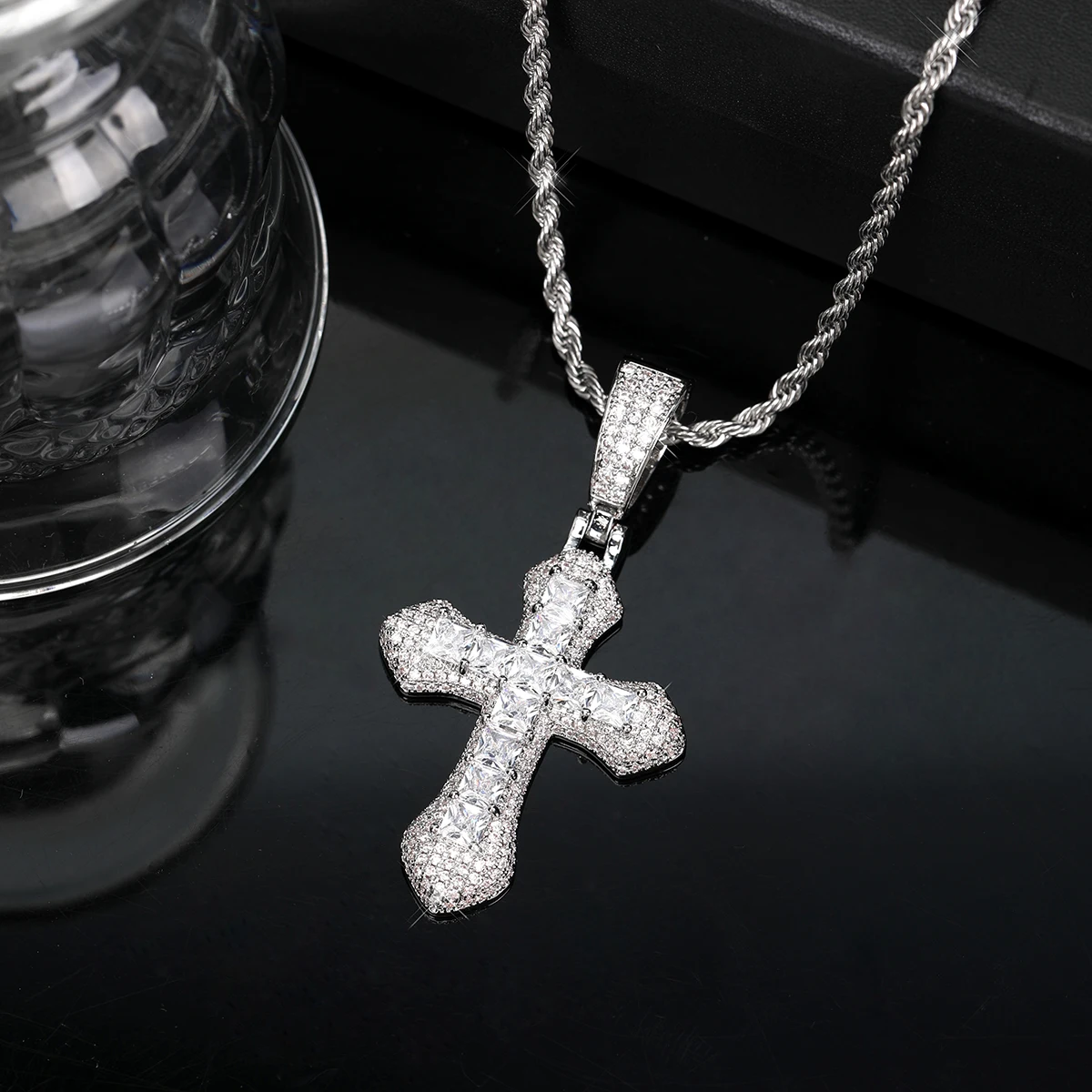 Shiny Cross Pendant Necklace Hip Hop Zirconia Jewelry Luminous Religious Symbol Hip Hop Style Necklace