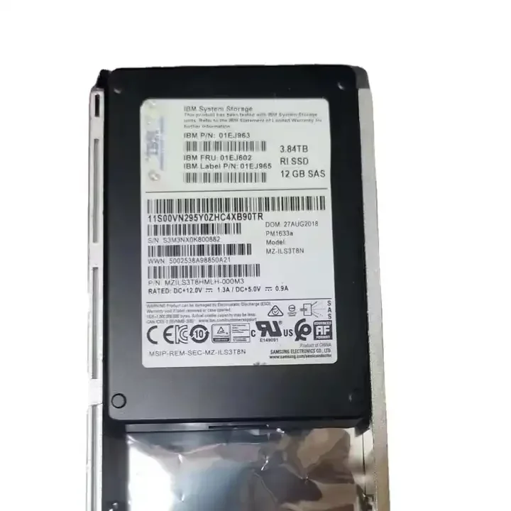 DE2000H DE4000H 4XB7A74948 4XB7A74951 4XB7A74955 4XB7A14176 4XB7A14110 SSD server interno aziendale SAS da 12 GB