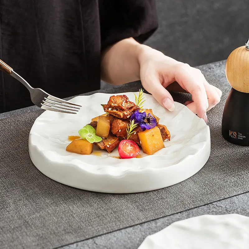 

Белая фарфоровая полая тарелка с каменным узором, ресторан, современная простая десертная тарелка, коммерческая западная тарелка, димсам