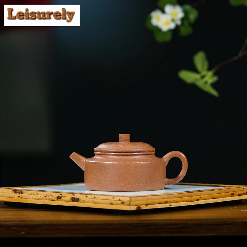 

160 мл Исин Фиолетовые Глиняные Чайники Ручной Работы Плоский Горшок Dezhong Сырой Руд Золотой Горшок Грязевой Чайник Чайник С Ситечко Чайный Набор Zisha