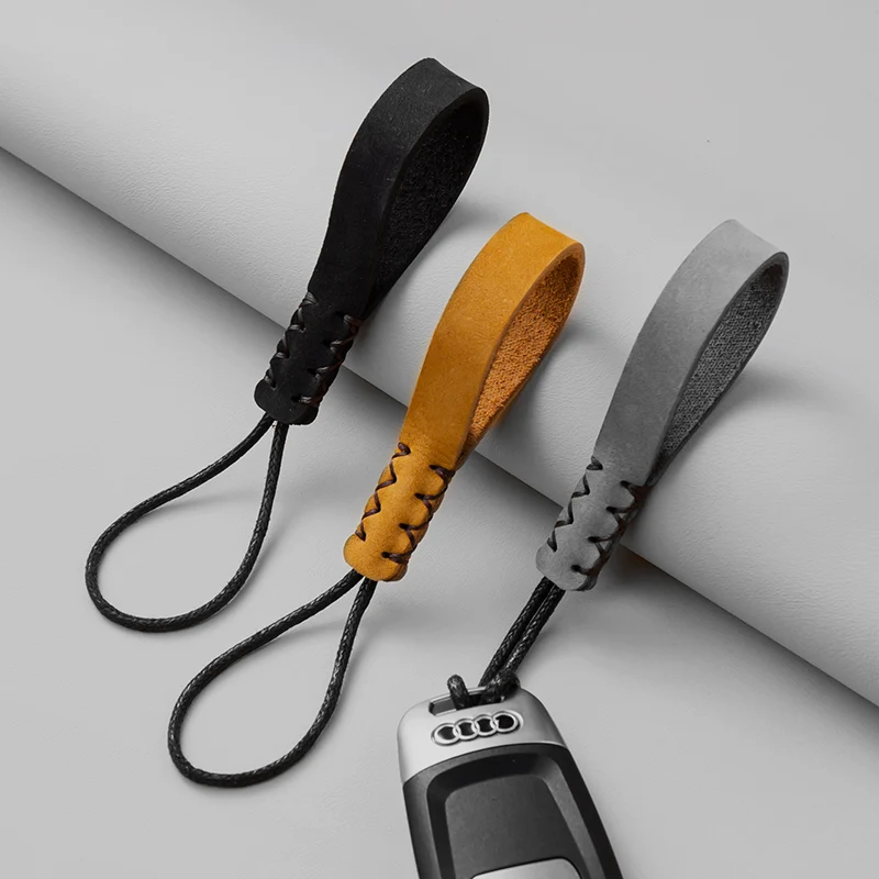 High Quality Leather Keychain Carabiner Car Key Holder Premium Hanging Ornament Durable Moving Gift for Family And Friends
