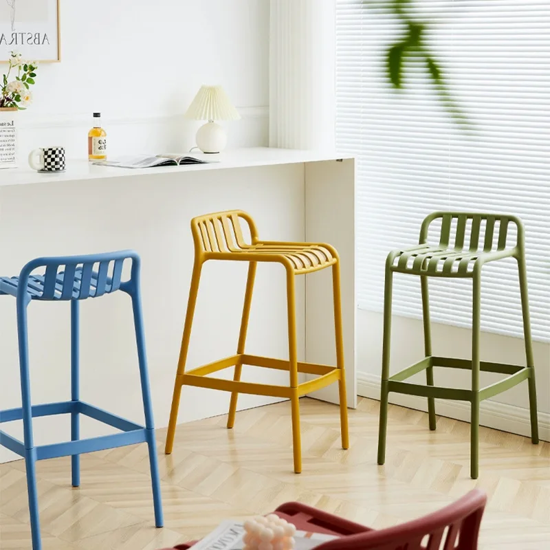 Sedia da bar moderna e semplice Seggiolone Sgabello alto Sgabello con schienale commerciale Sgabello per reception Sgabello da esterno