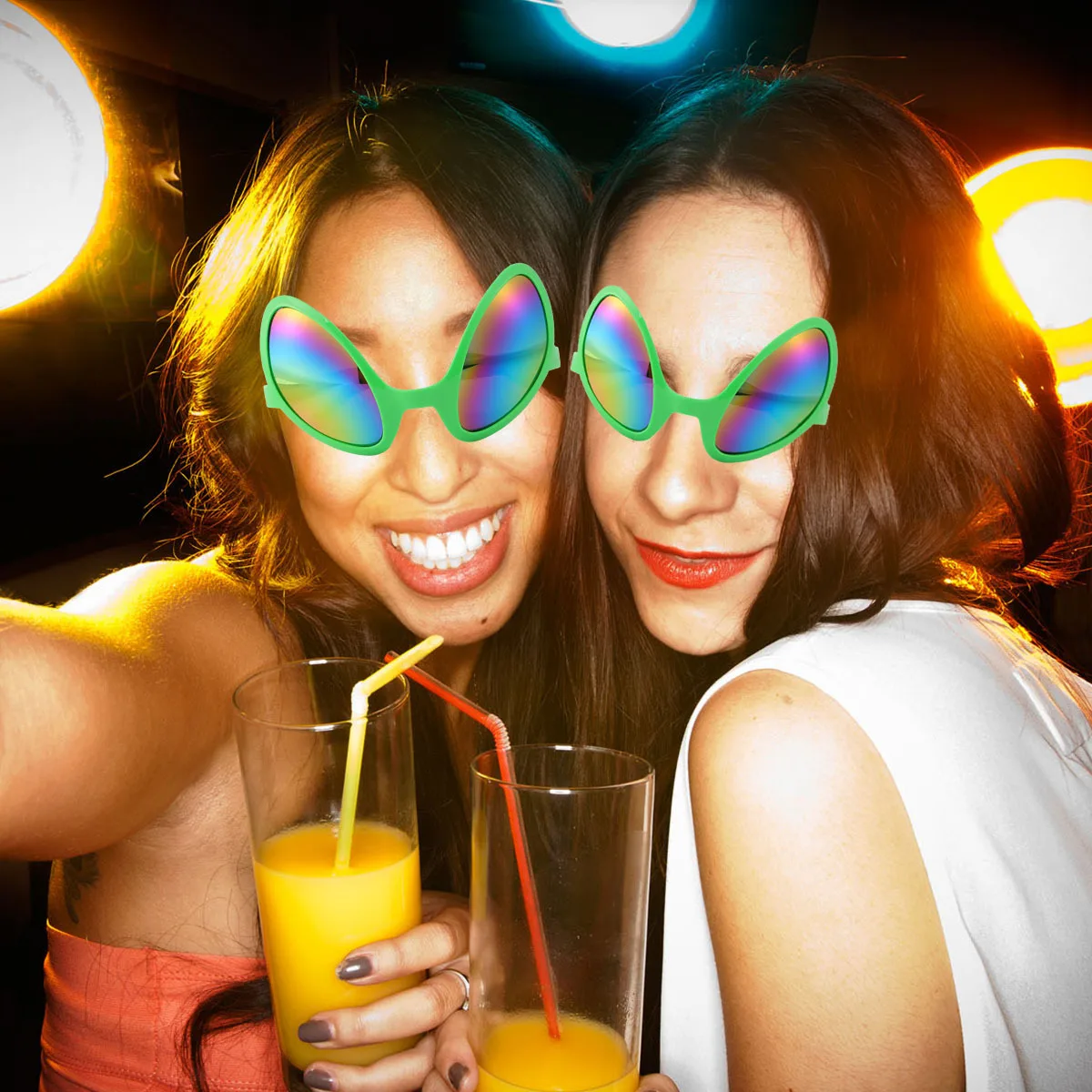 

2Pcs Disguised Glasses Funny Eyeglasses Comfortable Wear Portable Joke Props Fake Eyeglasses Makeup Glasses