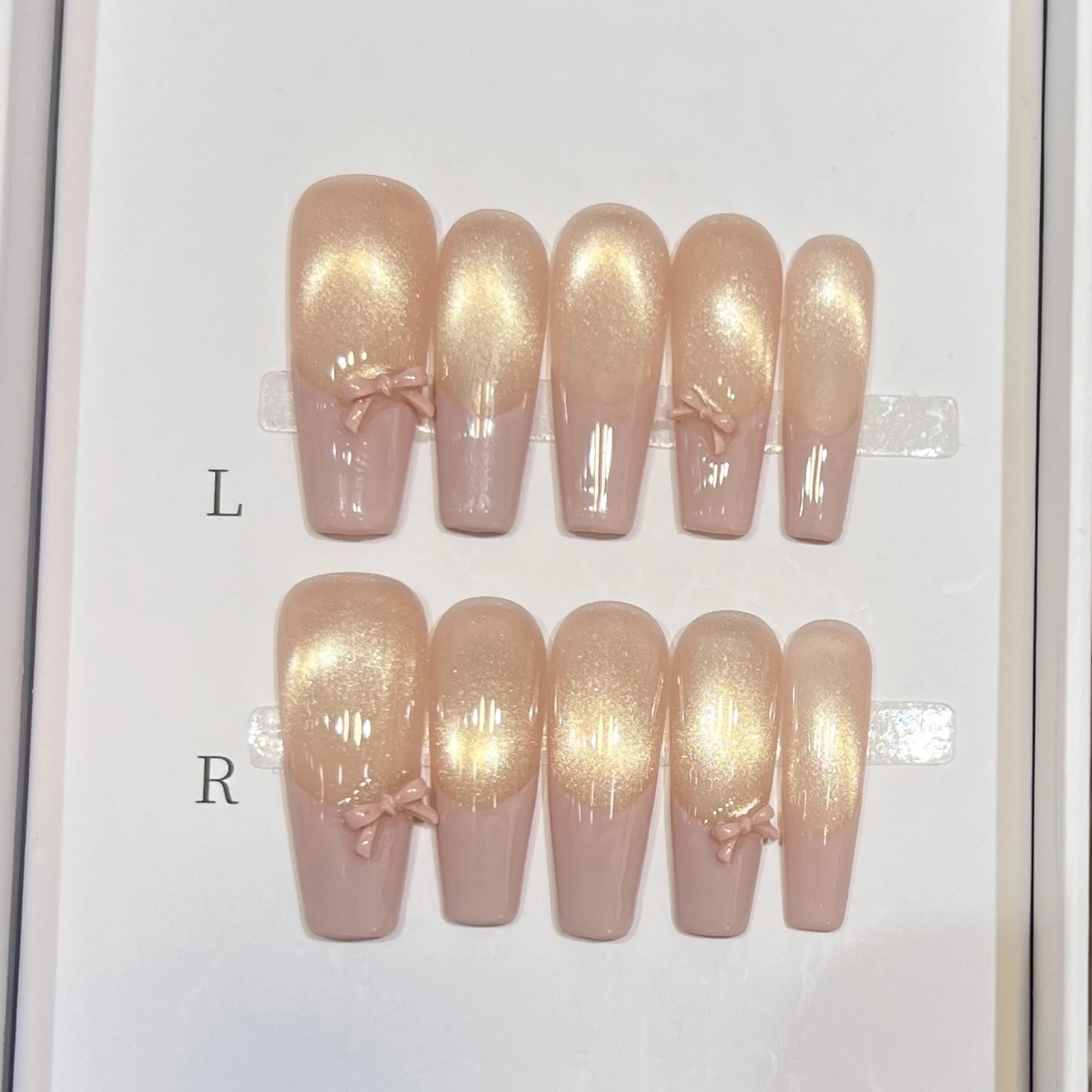 10 قطعة الأظافر الفرنسية الطويلة وهمية عين القط لامعة Bowknot الذهب القط العين T شكل مسمار الفن للنساء DIY بها بنفسك ملابس الحفلات