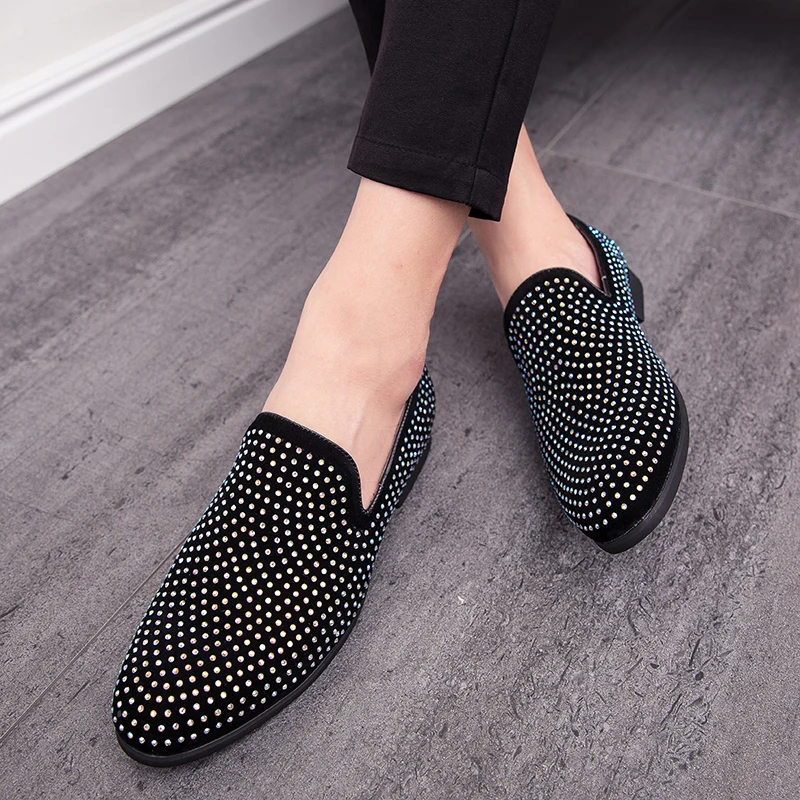 New Fashion Crystal Glossy Men Leisure Slip-on Loafers Male Party Leather Shoes Social Shoes Summer Soft Breathable Dress Shoes