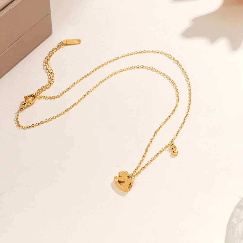 1pcs Colorfast Fashionable Luxurious Stainless Steel Horse Pendant Necklace for Women Couples Banquet Birthday Jewelry Gift