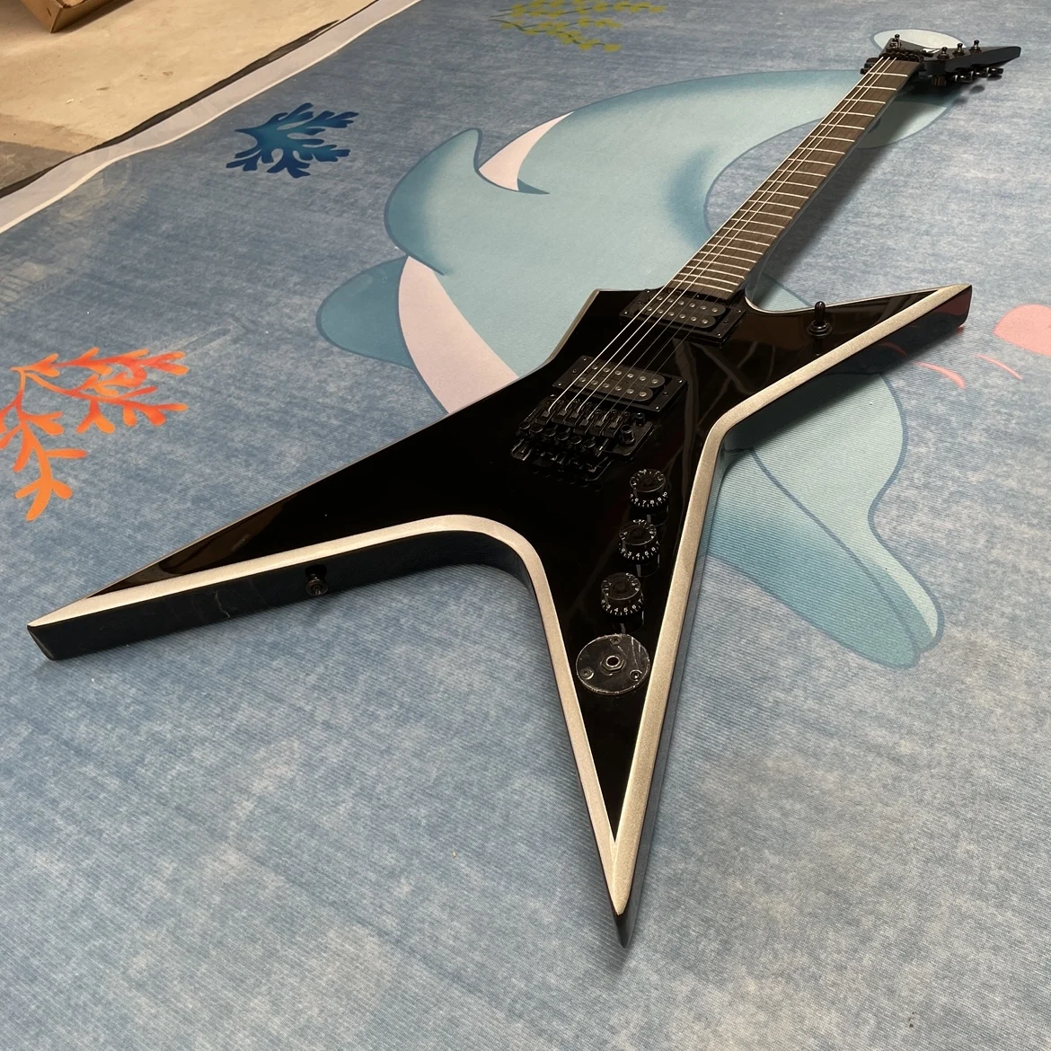 Siyah 6 telli elektro gitar, m - Electric Guitar Beginner incelemesi ve fiyatı