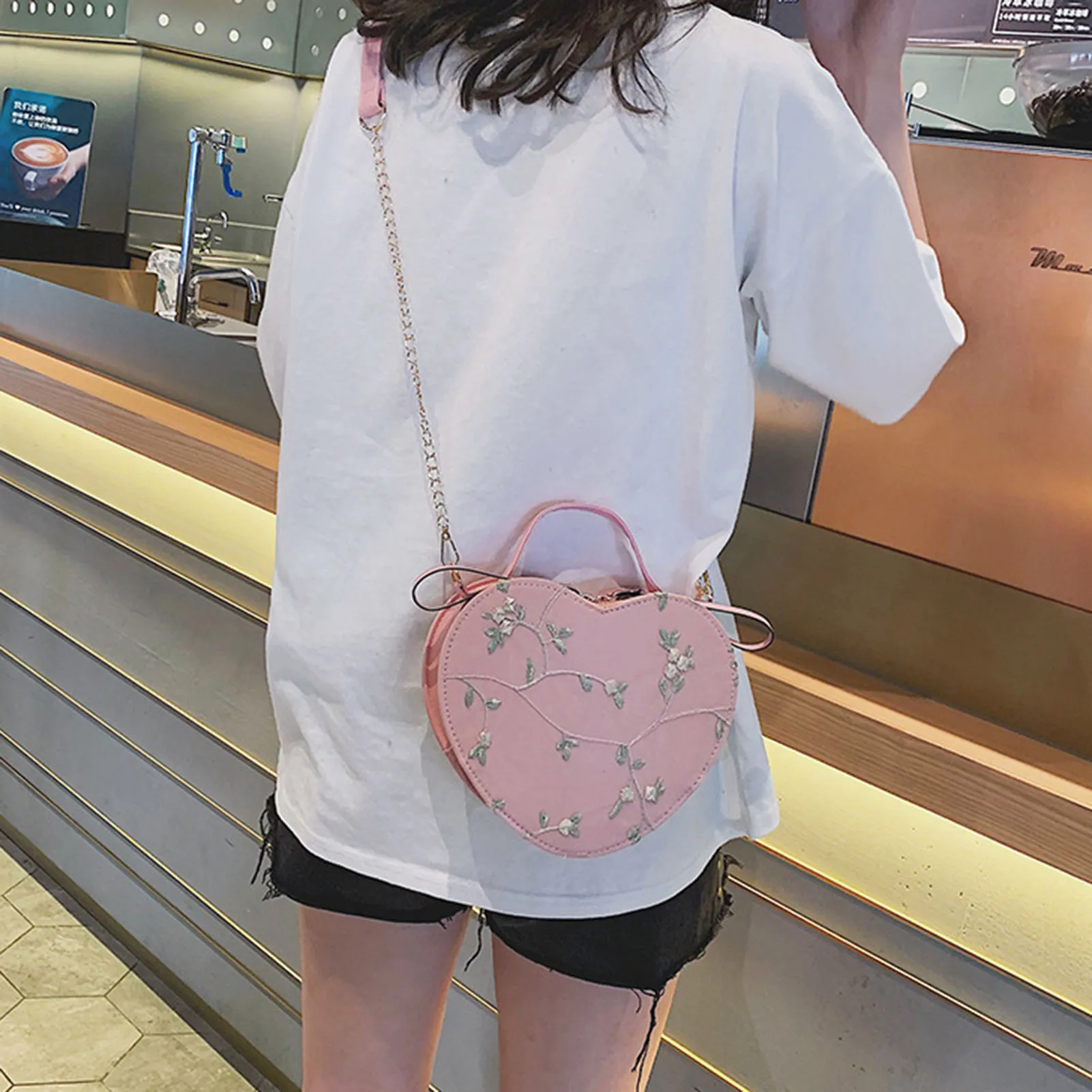 Womens Lace Heart Crossbody Bag PU Leather Shoulder Purse Fashion Handbag with Chain Strap for Valentine Gift 21x17x6cm view 3