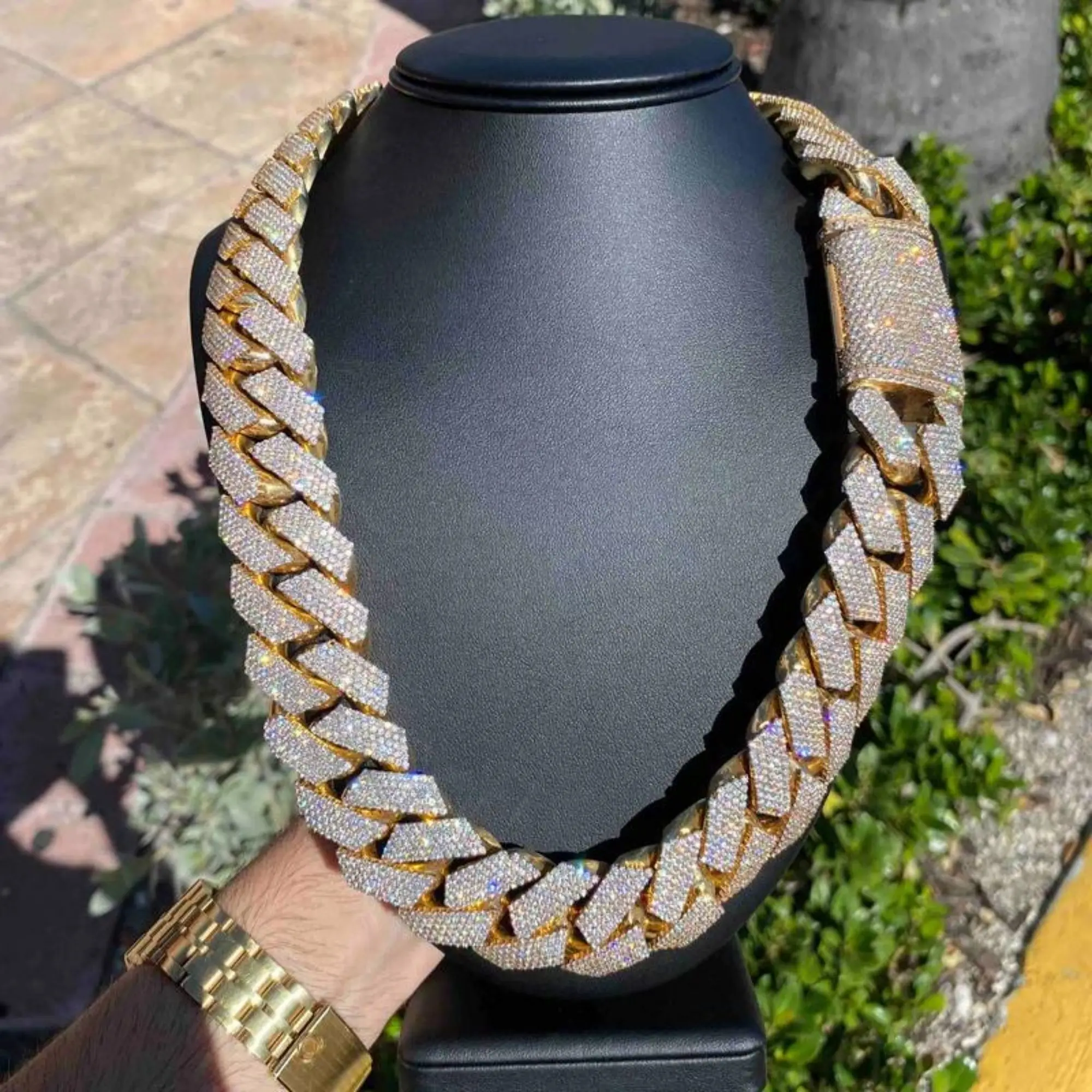 10k Gold Luxury Customized Iced out Diamond New Fashion 22MM Cuban Chain with White Diamonds Unisex Hip Hop Style Chain