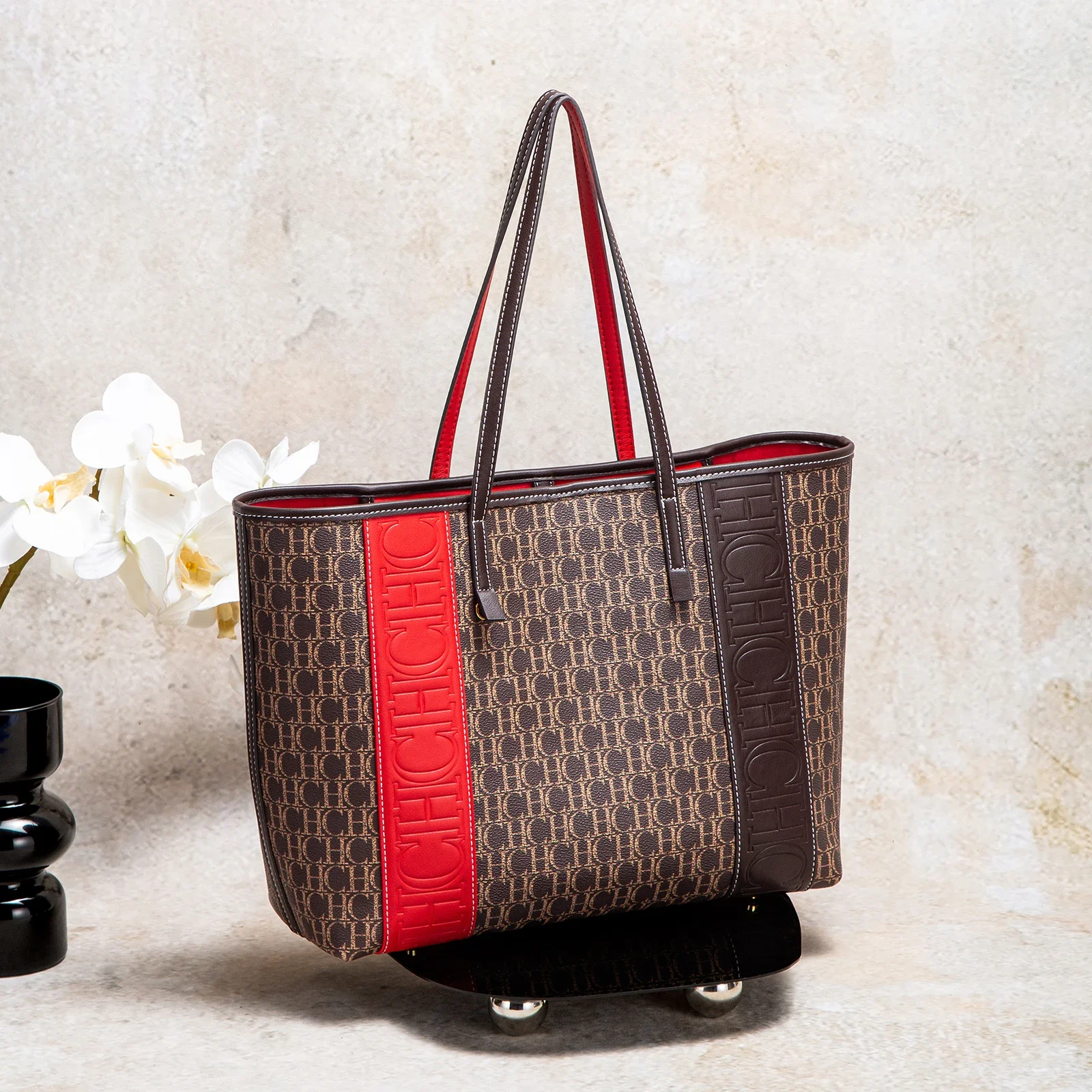 

Commuter Coffee Color Handbag Women's Tote Bag New PVC Large Capacity Splicing Design Women's Bag