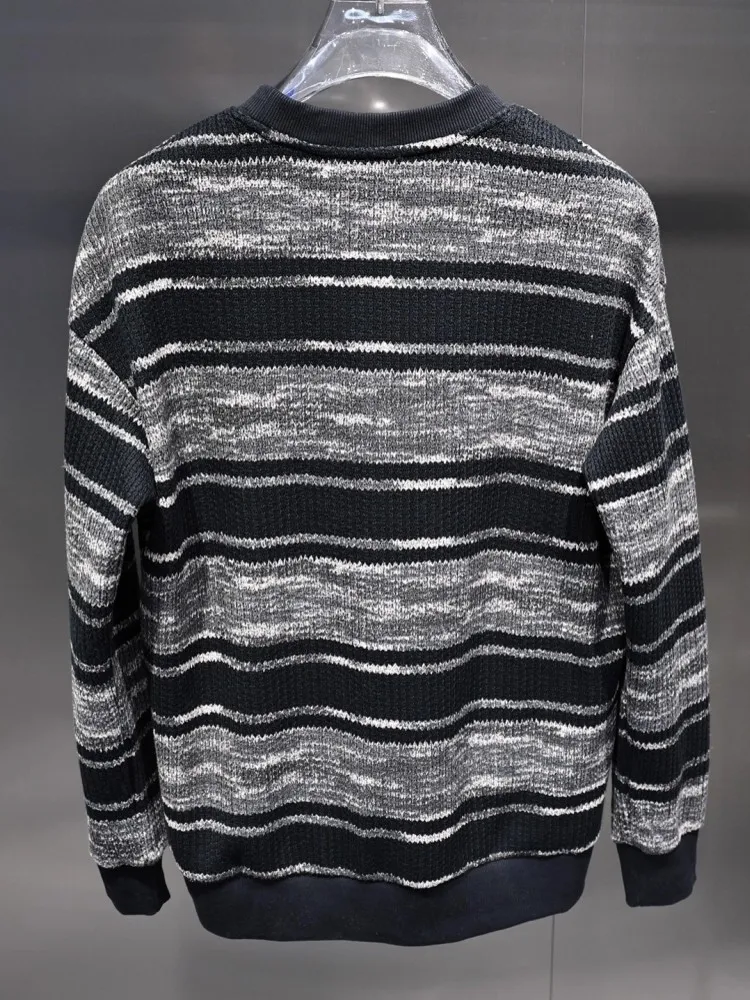 2025 패션 캐주얼 가을 젊은 남성 스트라이프 스웨터 패치워크 O넥 루즈핏 데일리 풀오버 니트웨어 긴팔 저지