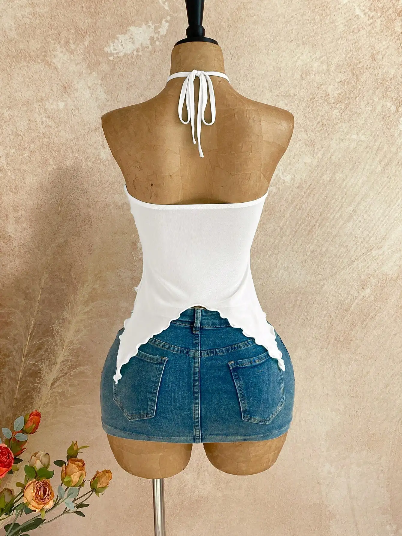 White Seashell Decor Halter Top, Asymmetrical Hem Sleeveless Elegant, Seductive Summer Vacation Beach Top for Women