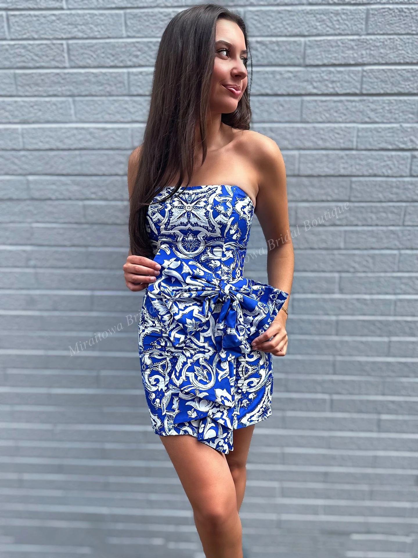 Robe de soirée cocktail imprimée blanche et bleue, avec gros nœud, douce 16, semi-formelle, robe de remise de diplôme Hoco, spectacle junior, entretien, vacances