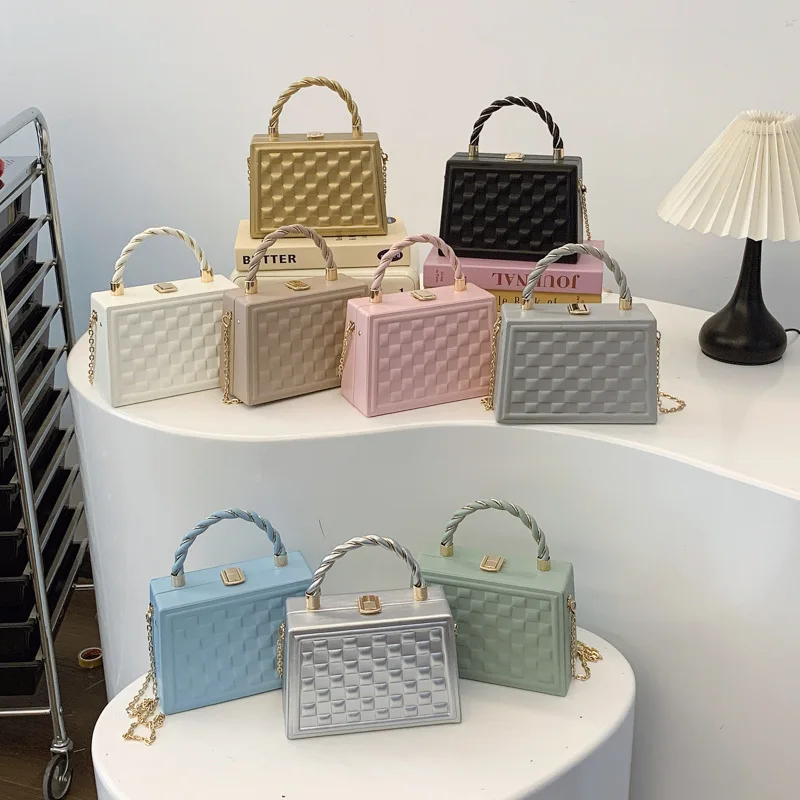 

2025 Checkered Box Bag - Stylish Chain Shoulder Purse for Women, Minimalist Handle & Crossbody