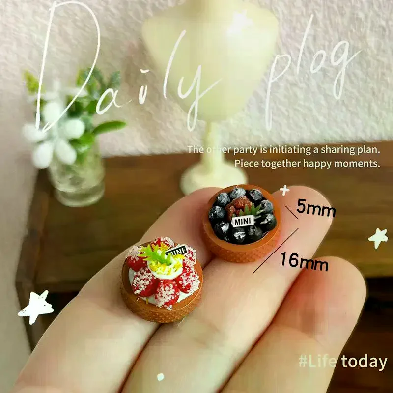 1 stks Kawaii Simulatie Voedsel Brood Taart Model 1/6 Miniatuur Bosbessen Cake Aardbei Taart Poppenhuis Voedsel Speelgoed Pop Accessoires