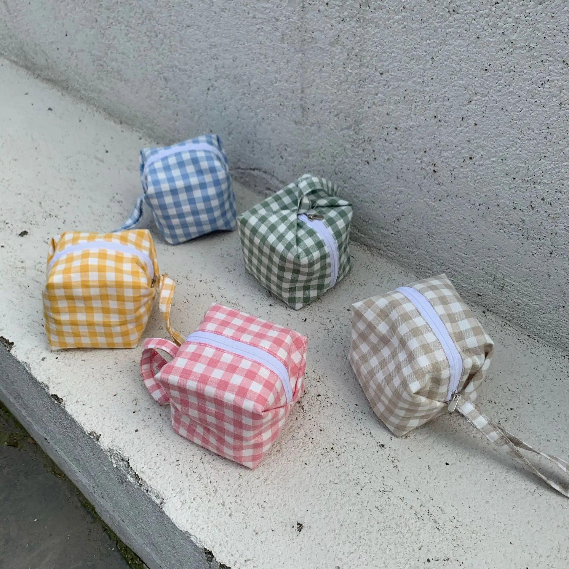 Korean Plaid Handbag Mini Storage Makeup Bag Simple And Creative Fresh Small Square Bag Fashionable Funny Versatile Simple Bag