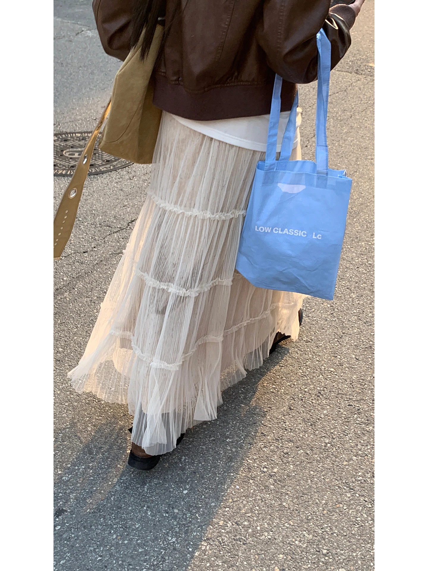 กระโปรงทรงเอไลน์สีแดงสำหรับผู้หญิง รุ่นใหม่ปี 2025 กระโปรงทรงเค้กยาวทรงเข้ารูปเอวต่ำ ผลิตจากเส้นใยโพลีเอสเตอร์ สไตล์ลำลอง