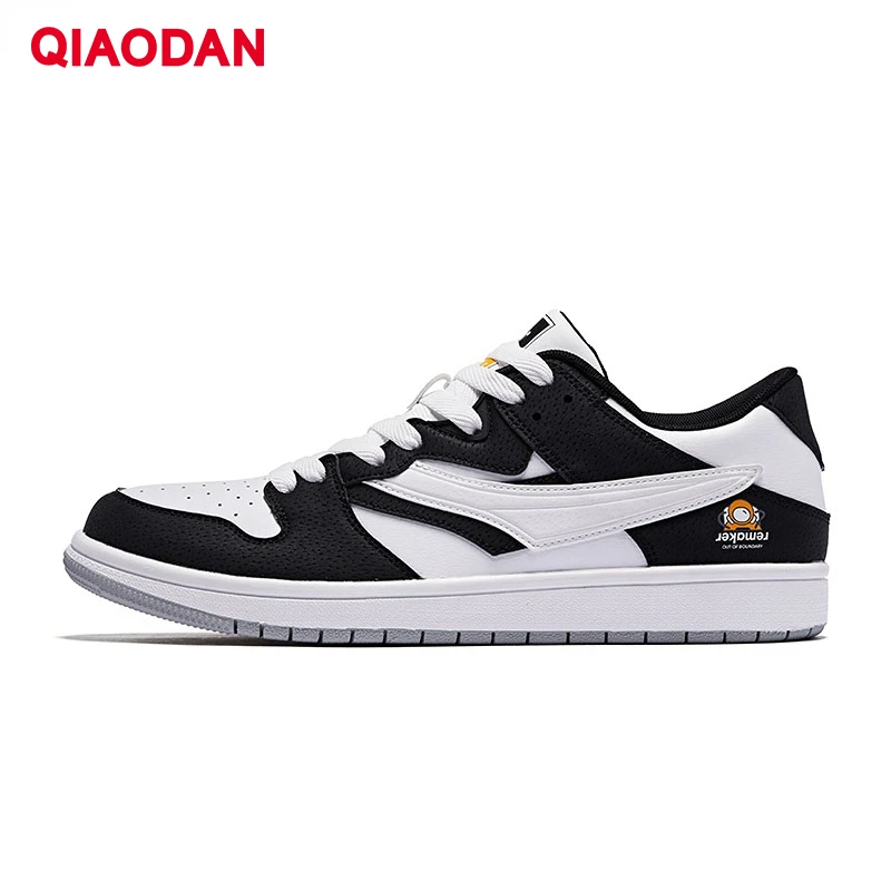 

QIAODAN Men's Casual Shoes Low-Top Waterproof Non-Slip Athletic Walking Shoes 2025 Winter Fashion Board Sneakers XM35210535