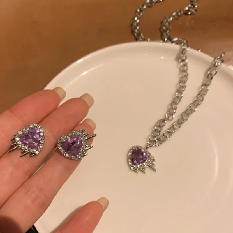 Lcr الأوروبية والأمريكية الجديدة الأرجواني القلب قلادة، سوبر الجنية مثل الحد الأدنى نمط الأقراط، العصرية Ins الإنترنت المشاهير الأزياء الرجعية الأقراط، قلادة الأبيض K