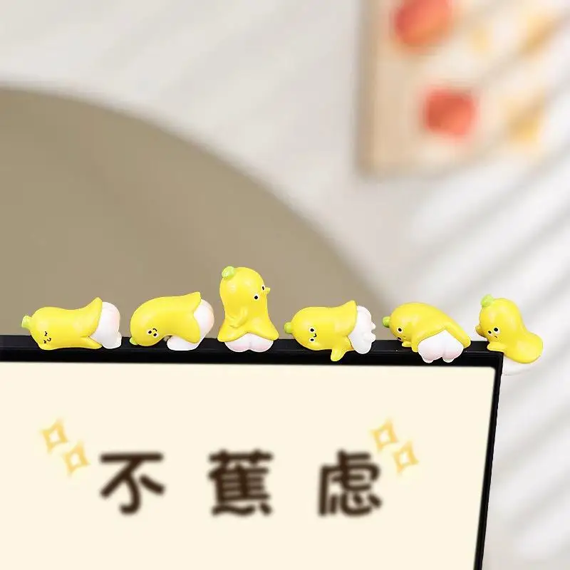 1PC Resin Banana Figurine Computer Monitor Decor,Cute Mini Banana Statues For Car Dashboard,Funny TV/Photo Frame Decorations