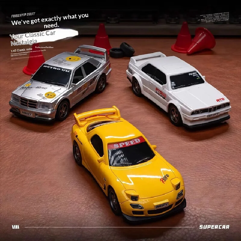 1/43 مقياس التحكم عن بعد الانجراف سيارة 4WD نموذج سطح المكتب مرنة التوجيه RC سيارة لعبة للبنين هدية الكريسماس المثالية #3