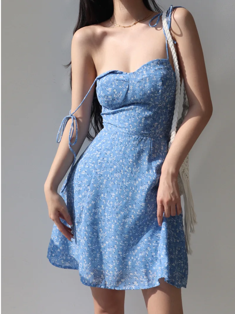 Retro Girls Blue Lace up Fragmented Flower Hanging Strap Dress Women's Waistband Slimming A-line Holiday Style Short Skirt VKT5