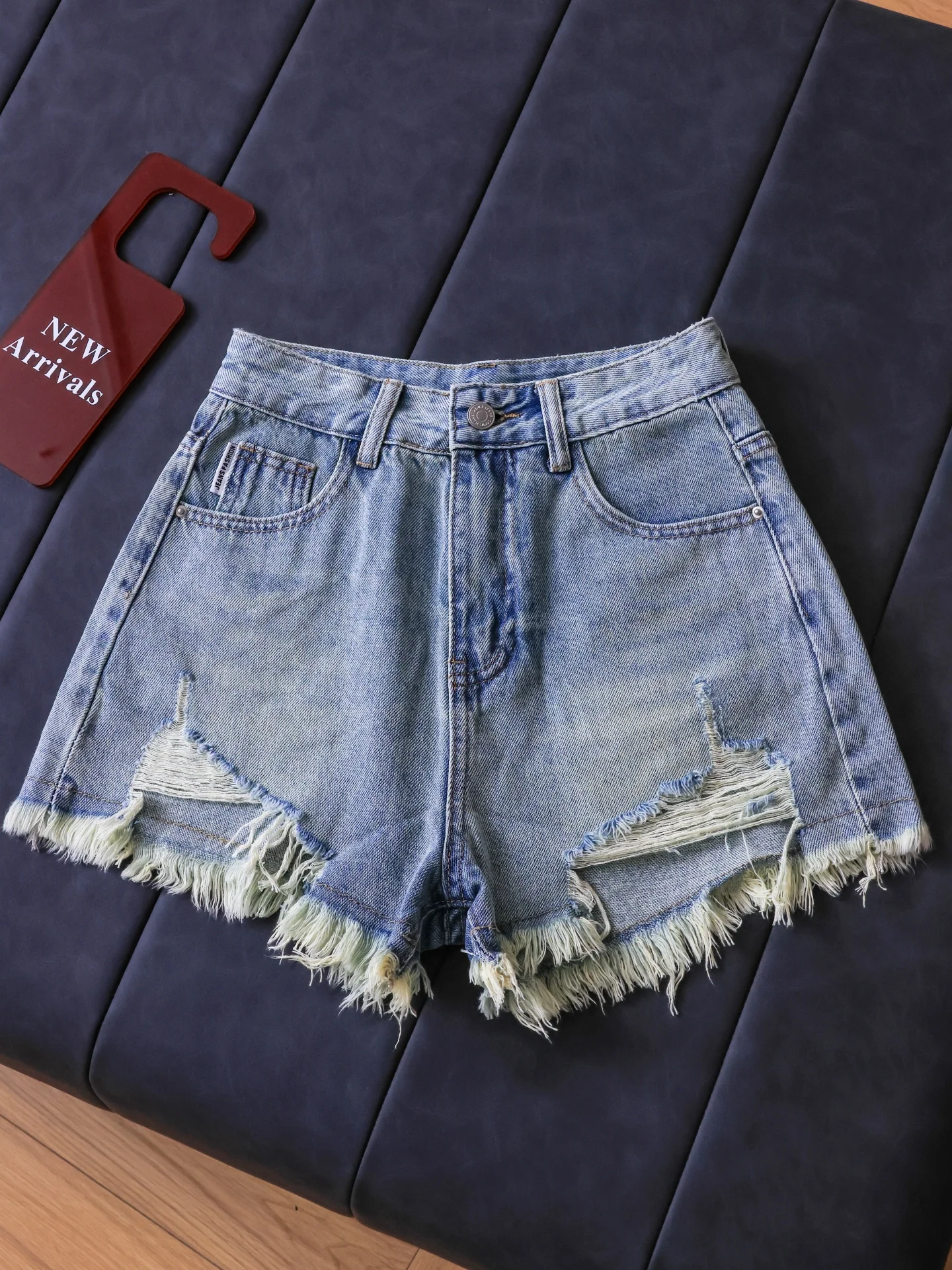 

Retro Heavyweight Washed Frayed Hole Sexy Spicy Girl Style Straight Leg Jeans Shorts Women's Versatile Hot Pants T375 Casual ...