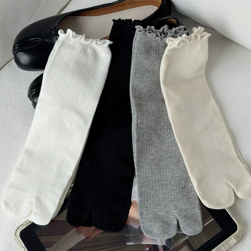 Japanese Ruffled Edge Cotton Split Toe Socks Solid Color Two-Toed Sock Unisex Harajuku Simple Tabi Socks High Elastic Hosiery