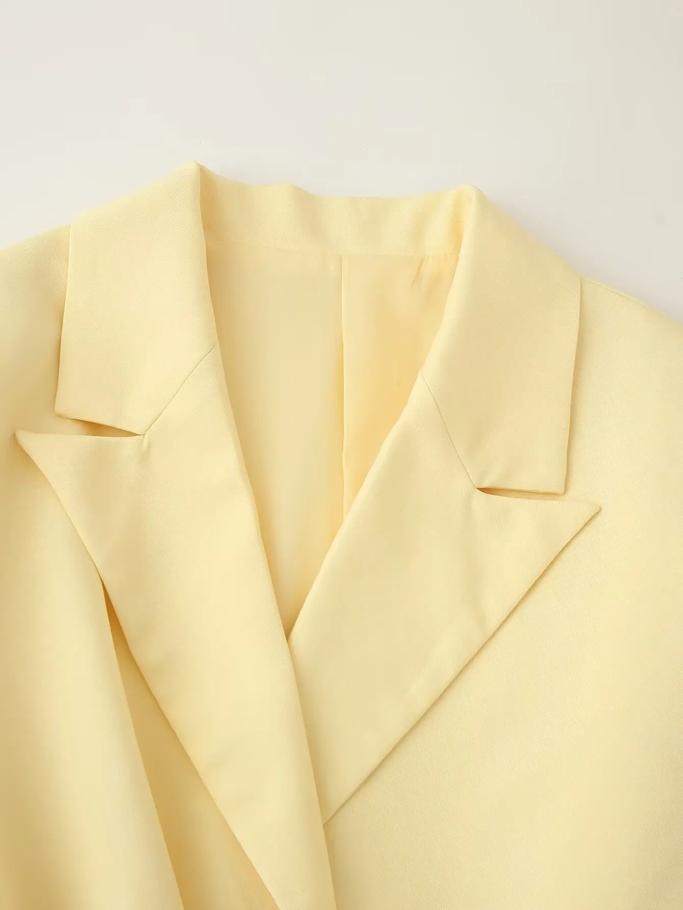 New product 2025 Early autumn commuting high-end lace-up wide shoulder jacket light-climbed top