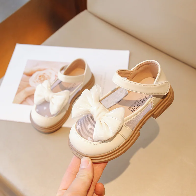 2024 ragazze Princess Dress Shoes Fashion Summer Mesh Kids Leather Shoe Bowtie Sweet Children causale Wedding Party Mary Jane Shoes