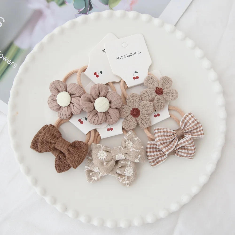 ربطات شعر للأطفال مكونة من 10 قطع من القماش الملون Scrunchies غير قابلة للكسر أربطة شعر مرنة لطيفة للفتيات الصغيرات في المدرسة يوميًا