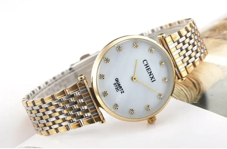 CX-072C Relojes ultrafinos Amantes Reloj de diamantes de imitación para hombres Reloj de pulsera de cuarzo para hombres y mujeres de acero inoxidable Mesa masculina de forma femenina