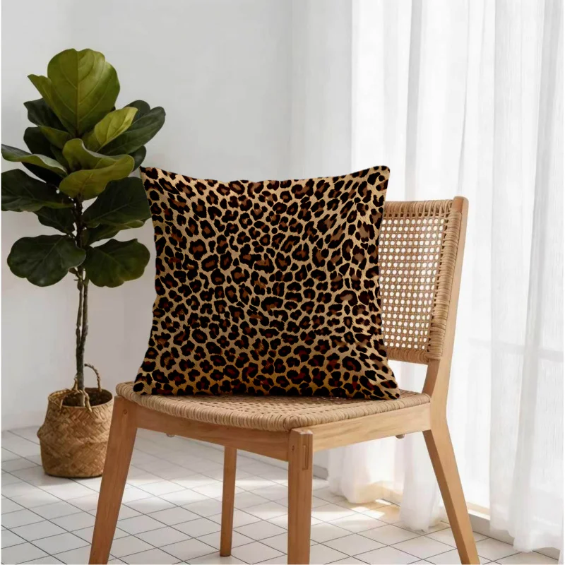 18x18 Inch Classic Leopard Print Throw Pillow, Soft Skin-Friendly Cushion, Stylish Home Sofa Decor Pillow Ideal Family Gift