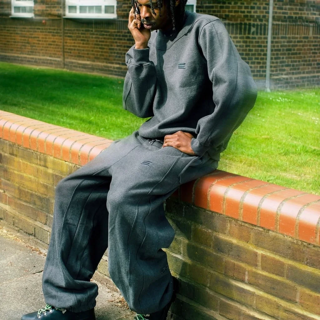 

2025 Streetwear grey Patchwork Sports Suit Kroen Embroidery Sweatshirts Men Women fleece Hooded Crewneck