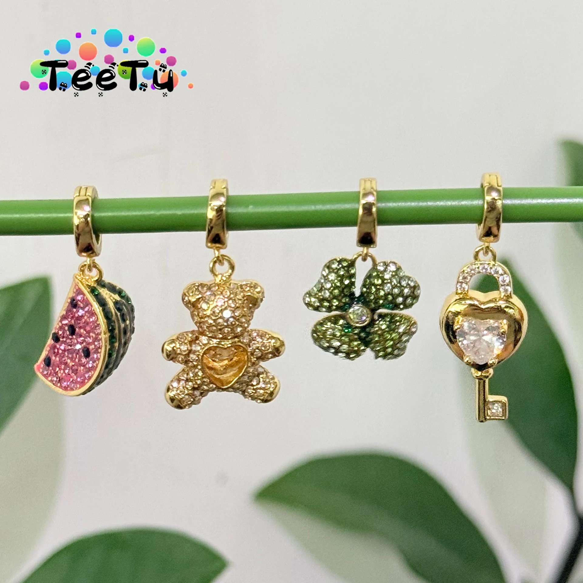 

2026 new light luxury niche design necklace bracelet pendant high-end earrings trendy multifunctional women's jewelry set