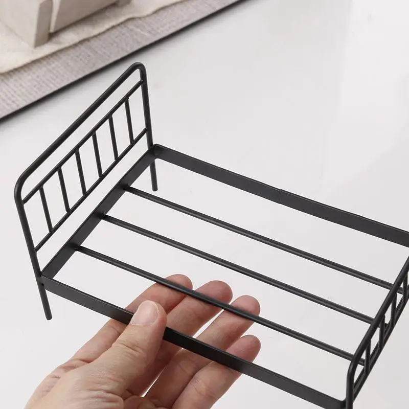 1Pcs 1:12 Dollhouse Miniature Iron Doll Bed Model Mini Doll Furniture Simulation Bed Bedroom DIY Accessories Toys