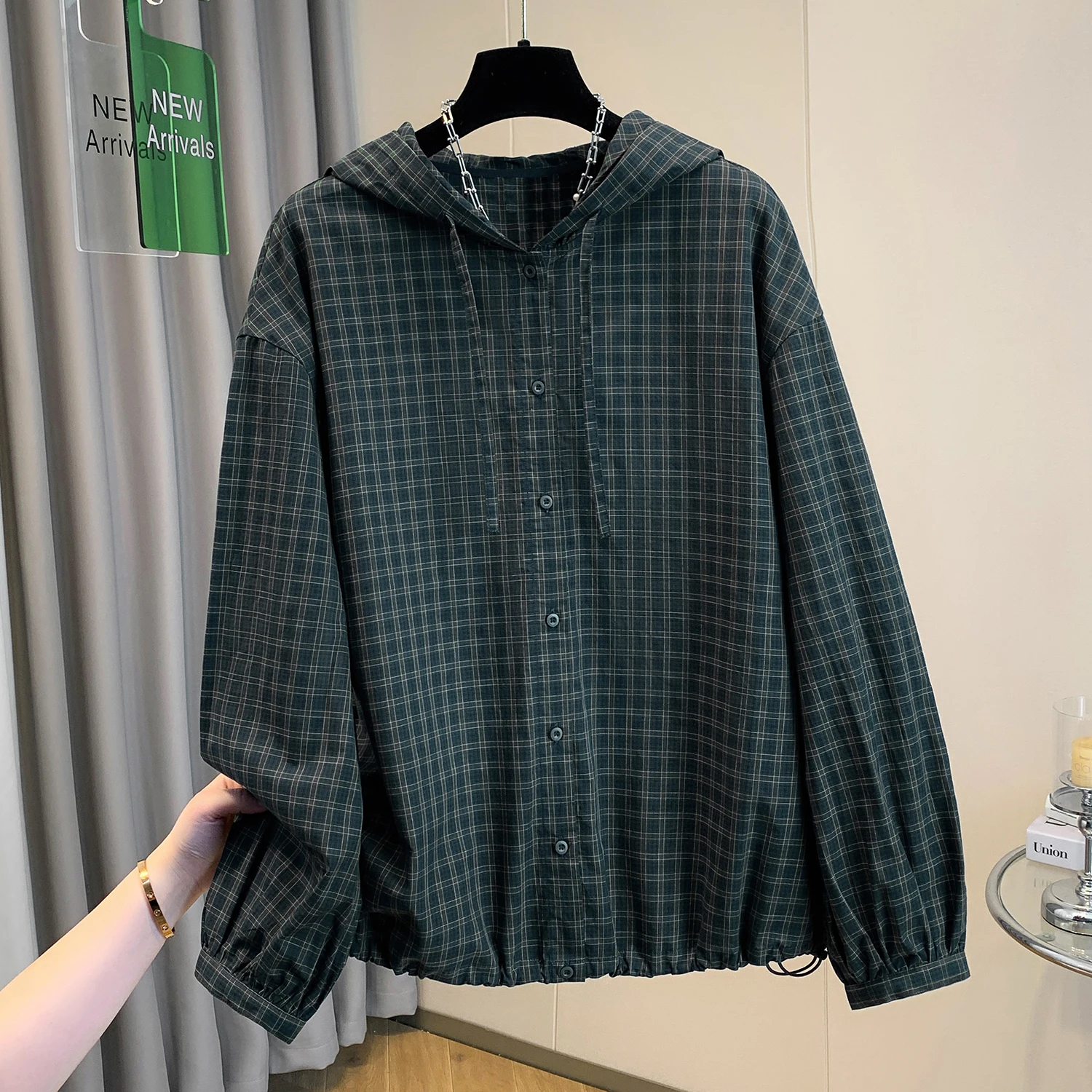 

Хлопковая зеленая клетчатая рубашка с капюшоном, женская повседневная свободная куртка в классическом стиле на пуговицах, короткое пальто на весну