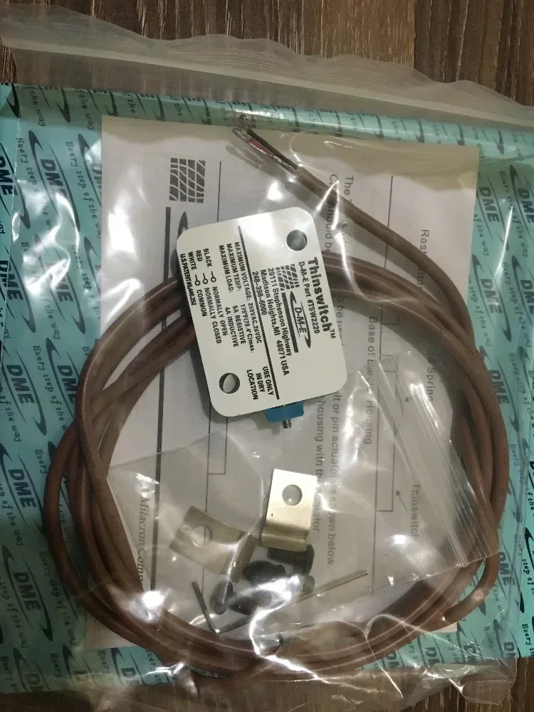 TSW220 DME Micro Switch Limit Switch Mold Itinerary Thimble Board Switch 250VAC 28VDC