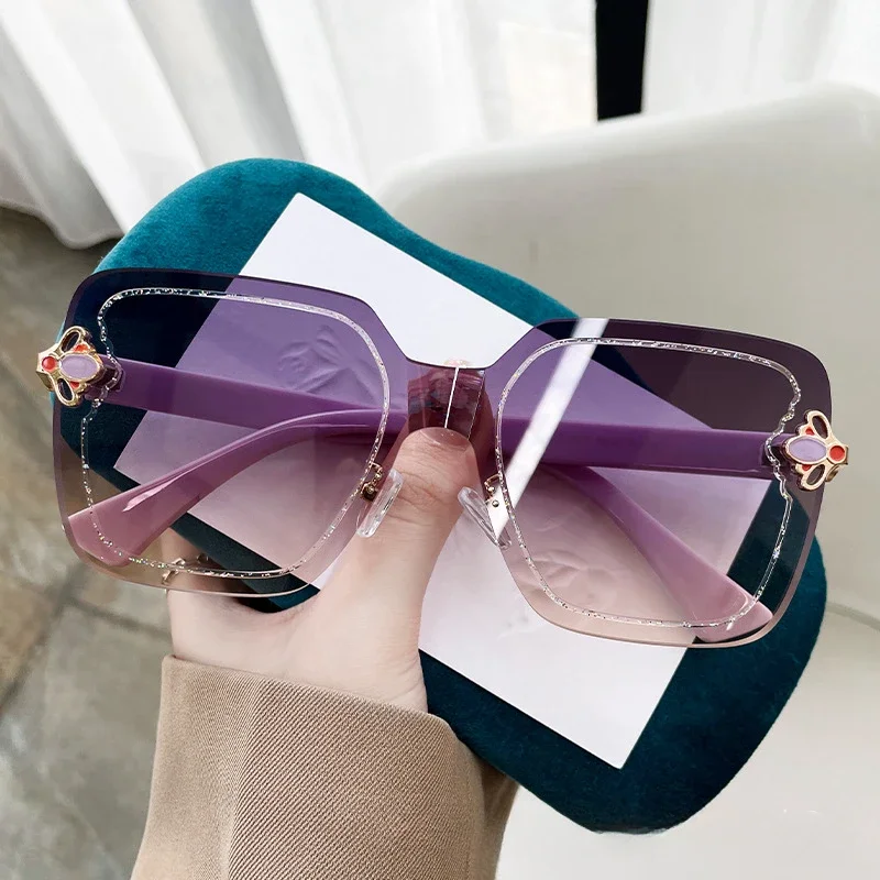 

Oversized Sunglasses Woman Fashion Rimless Vintage Square Sun Glasses Eyewear Luxury Brand Design Eyegalsses UV400 Female Shades