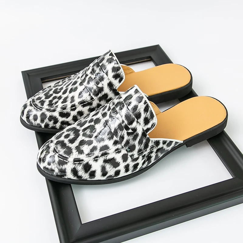 Large Size Leopard Closed Toe Sandals Mules Men Half Shoes For Man Leather Mens Semi-Drag Casual Shoes Backless Loafers Slipper