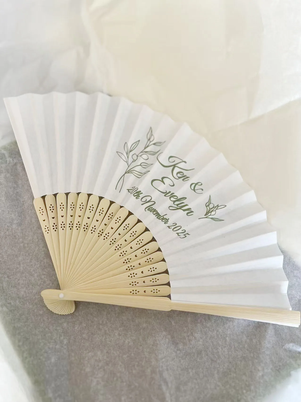 100Pcs Personalized Bamboo Folding Hand Fan Print Photos on Fabric for Promotion Art Activity Custom Fan for Anniversary Party view 4