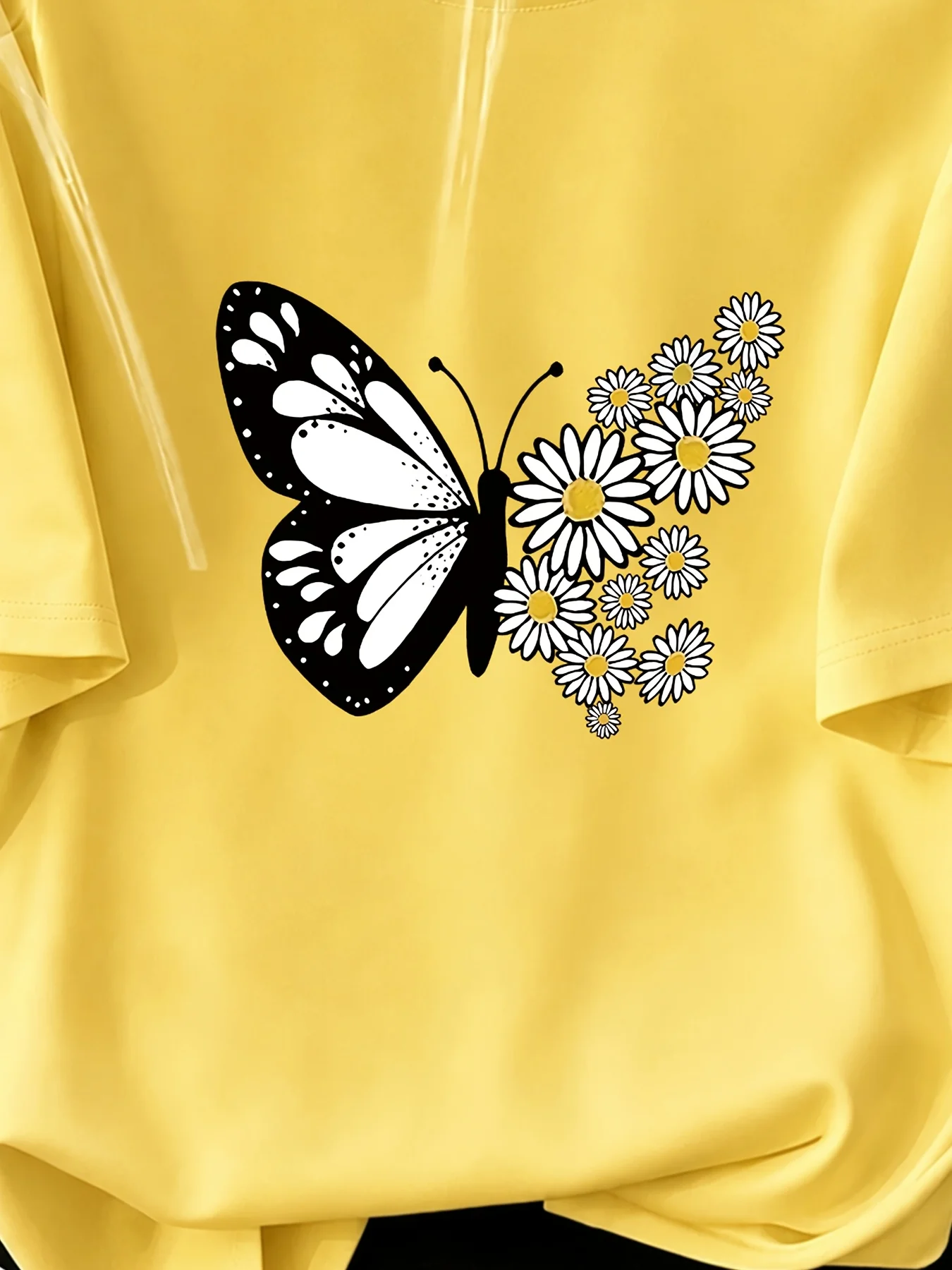 New women's fashionable butterfly cartoon printed with breathable and comfortable casual T-shirt suitable for outdoor matching