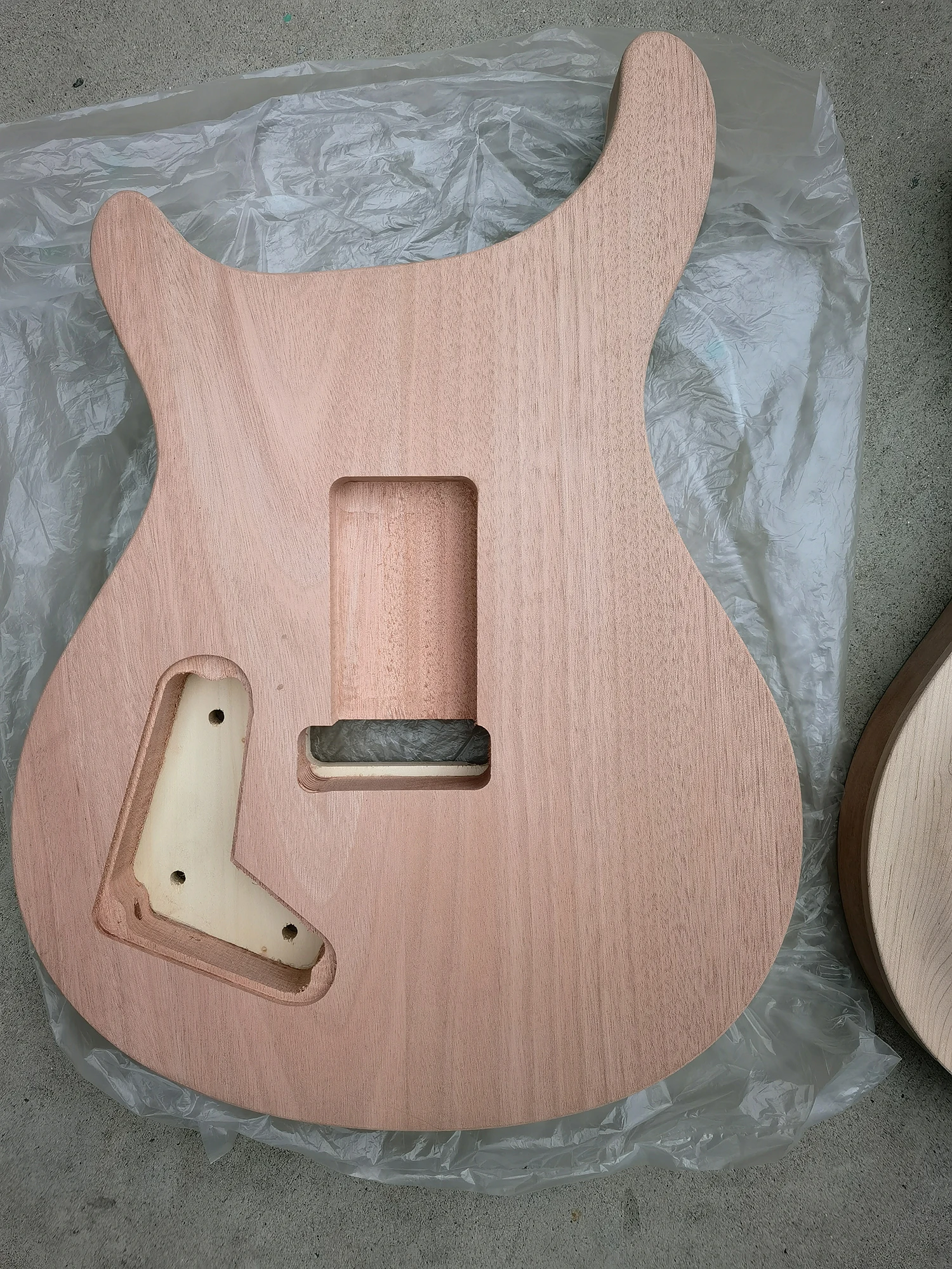 New Guitar Body Mahogany Maple Cap DIY Electric Guitar  style Glue bond