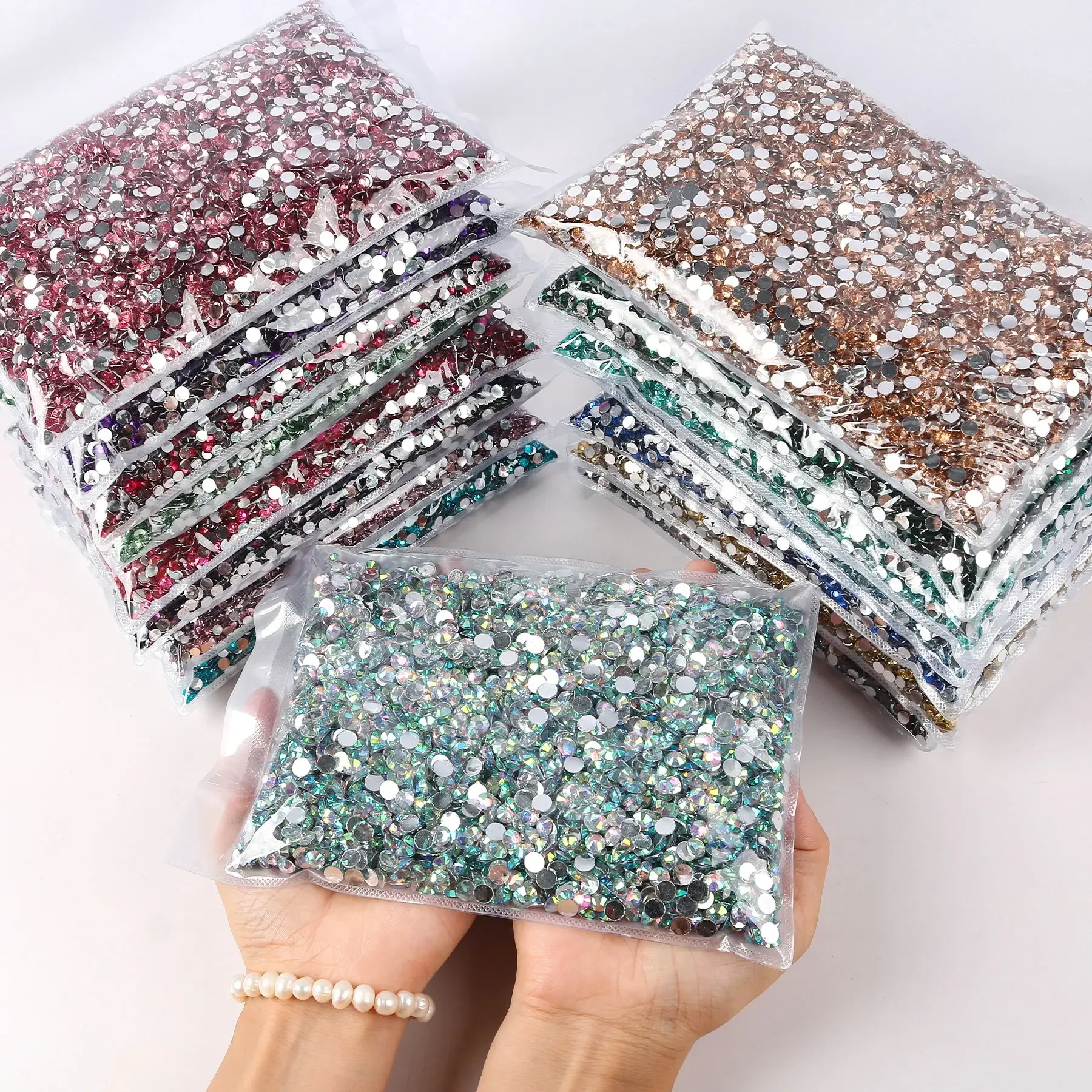 Wholesale Resin Flatback Rhinestone for Nails, Tumblers, Mugs, Bottles, Craft Decoration, Loose Bling Glitter Diamond Stone