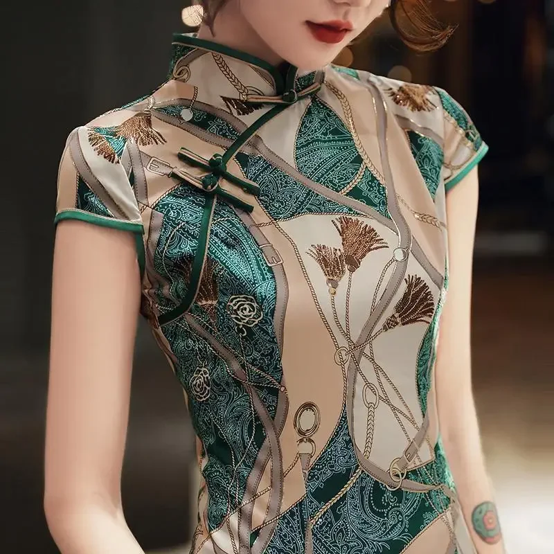 

Китайское традиционное платье Cheongsam, длинное темпераментное улучшенное зеленое Ципао, с коротким рукавом и воротником-стойкой, женская одежда