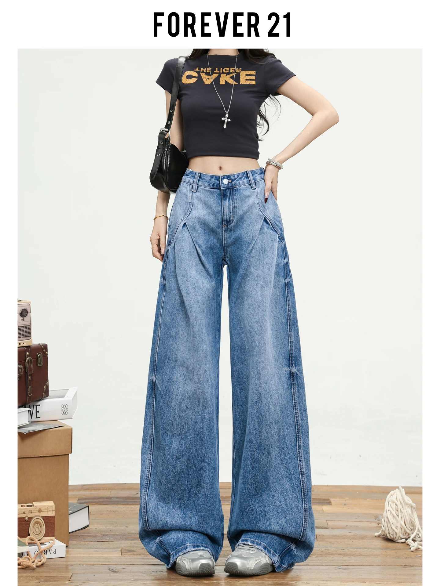 Calça Jeans Feminina de Cintura Alta e Perna Larga Estilo Americano, Coleção Primavera, Modelo Solto com Efeito Emagrecedor, Jeans Azul Denim Forever 21 Design