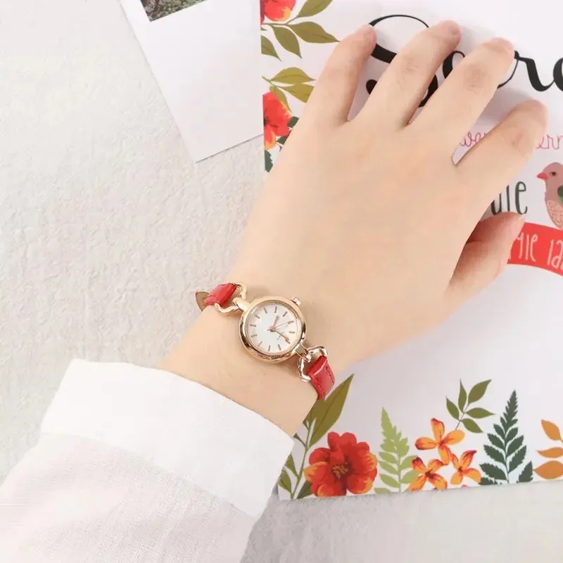 Small and Trendy New Version Belt Watch for Students Girls Luxury Simple Small Round Quartz Wristwatch Fashion Leather Watches