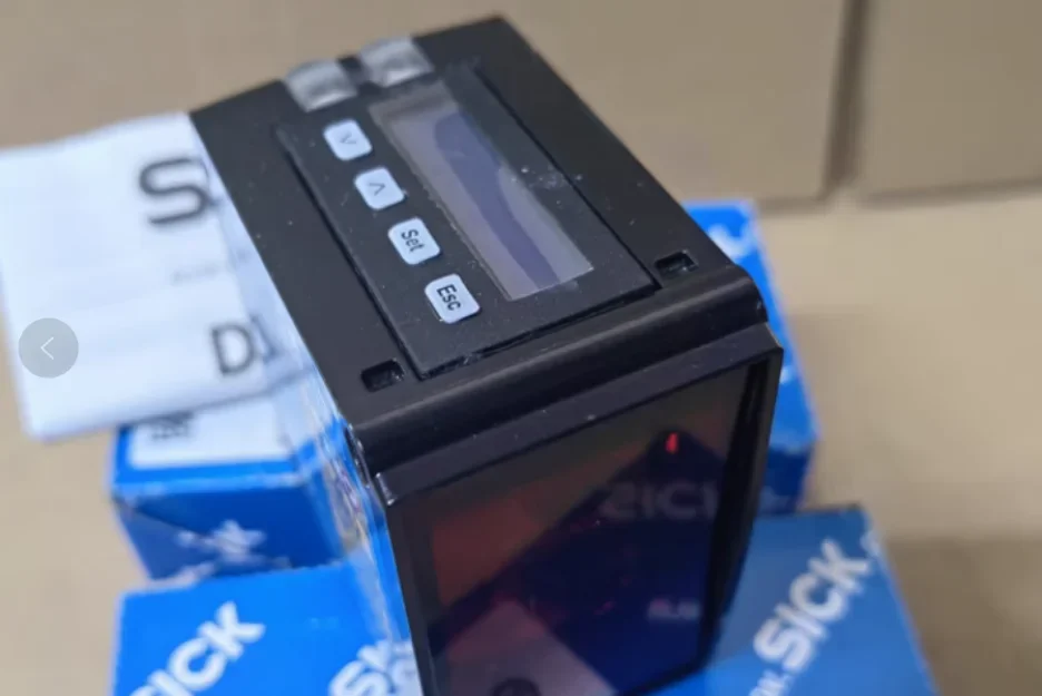 New Original Sick Laser sensor DT50-PS03 DT35-BS02