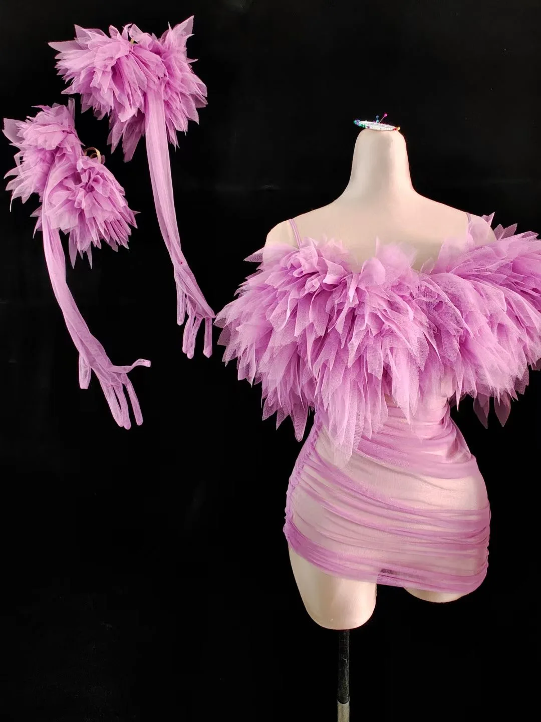 Robe en gaze rose asymétrique Sexy avec gants pour femmes, vêtements de soirée de célébrité, Costumes de Concert de chanteur, vêtements de modèle