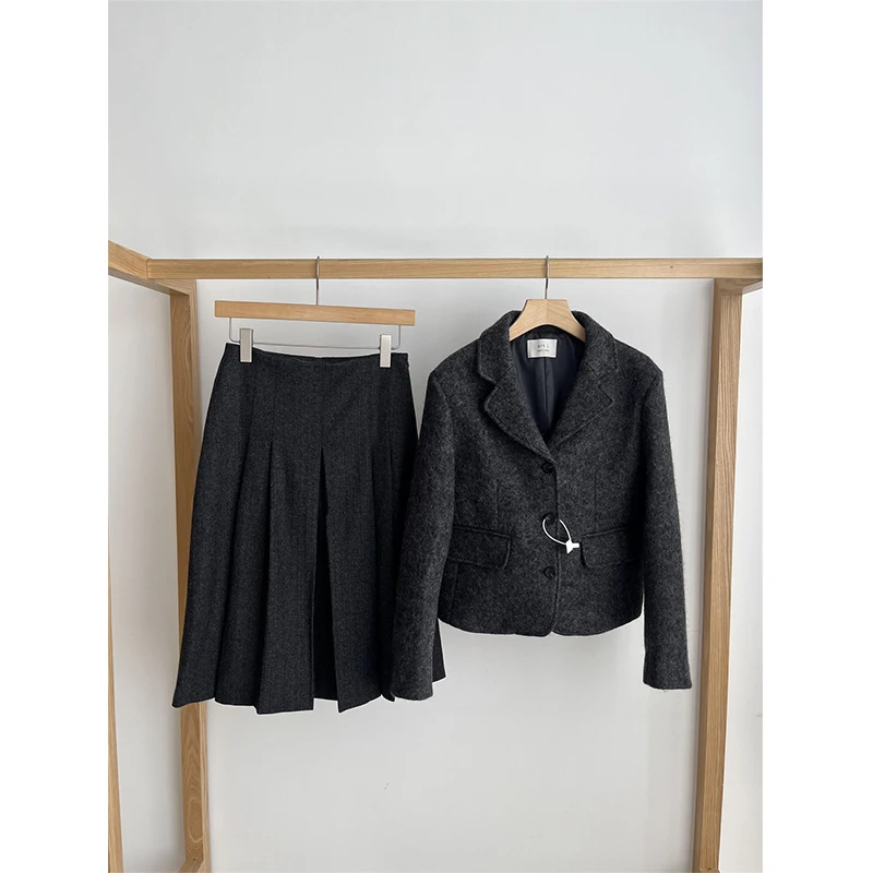 Retro Pendolare Coreano Dongdaemun 24 Autunno collare trench e trench abito di lana Jaet più gonna a pieghe Faion da donna
